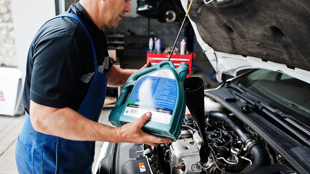 When to Get Gear Oil Replacement Done at a Garage in Sharjah